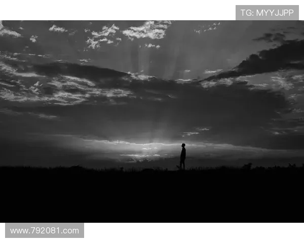 潜入无形：当“奇异恐惧”触碰我们灵魂深处